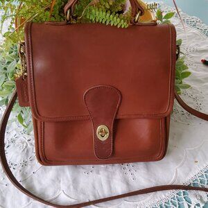 Vintage Coach Station Handbag in British Tan 5130